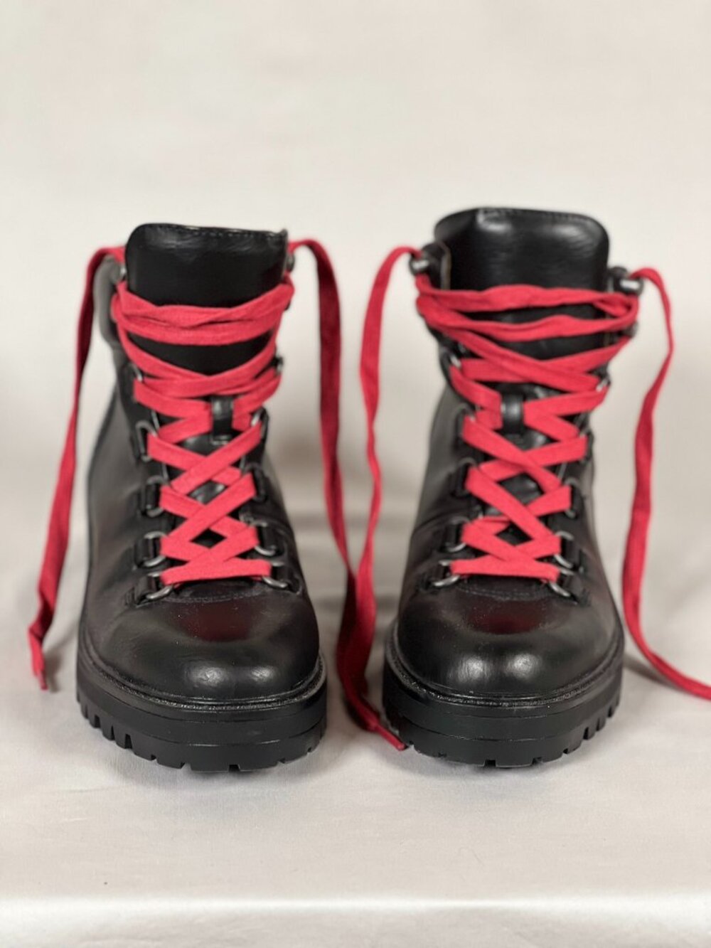 American Eagle Black Lace Up Chunky Lug Sole Boots US Size 6